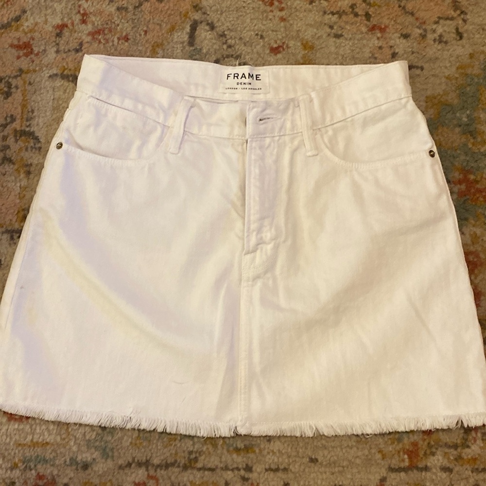 White jeans, mini skirt